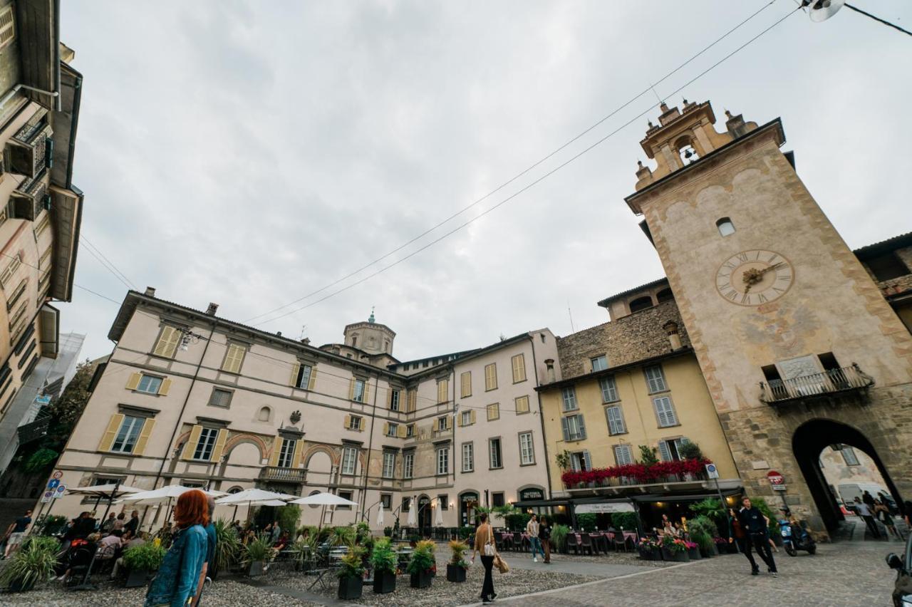 Appartamento Old Town Square Bergamo Esterno foto